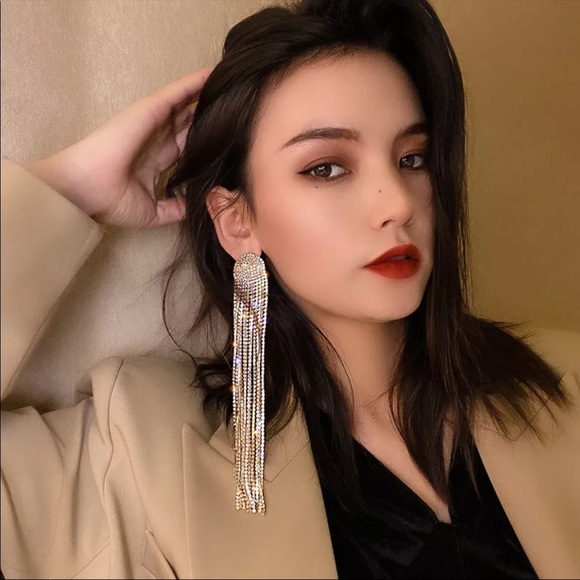 LONG TASSEL SILVER DIAMOND DANGLE EARRINGS